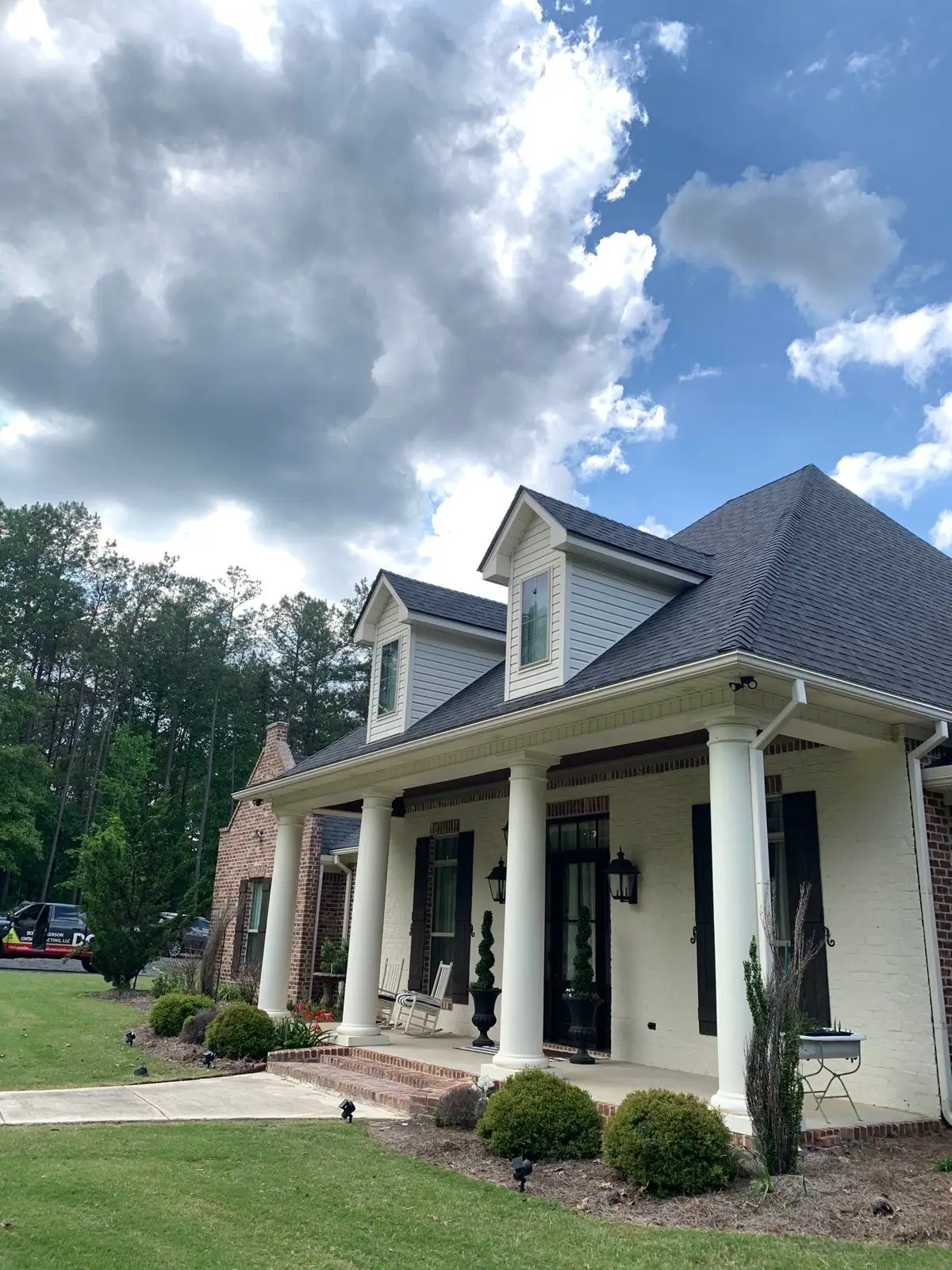 Finished shingle roof on a home in Brandon, MS, by roofing company Dickerson Contracting