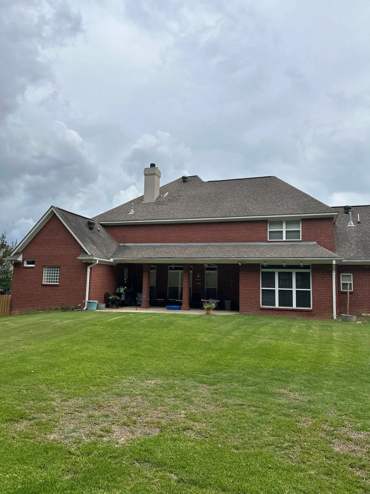 Finished shingle roof on a home in Madison, MS, by roofing company Dickerson Contracting