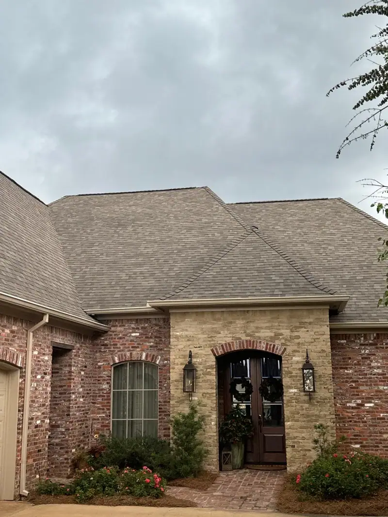 New shingle roof on a home in Madison, MS, by roofing company Dickerson Contracting