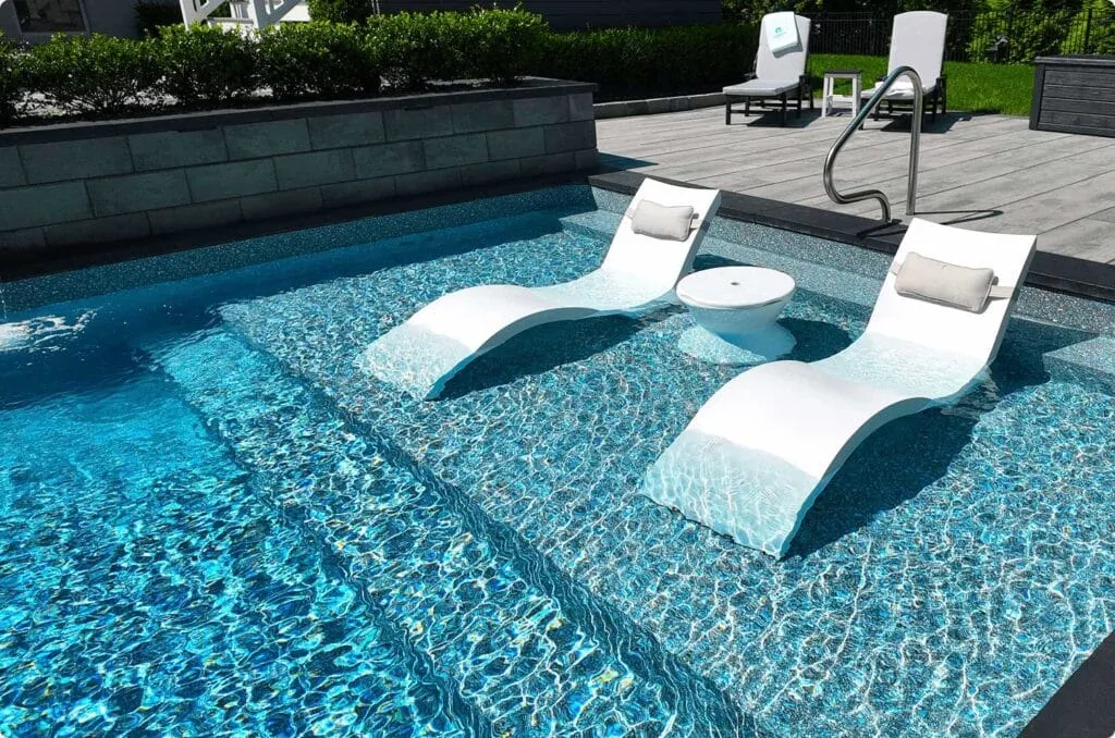 Pool tanning ledge sun shelf