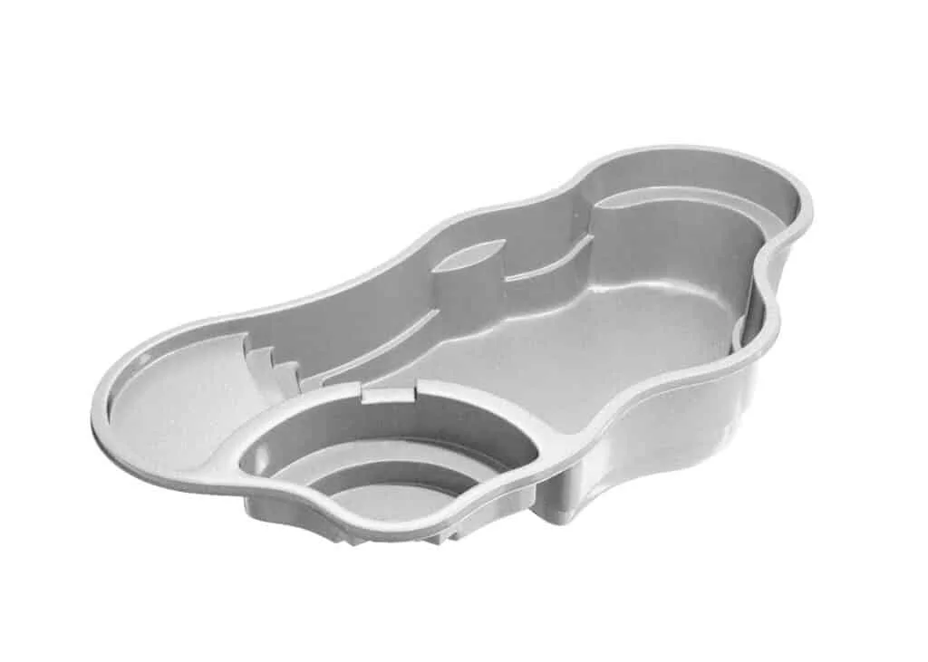 Latham Bermuda 16.35 Deluxe fiberglass pool shell render, 35' × 16'