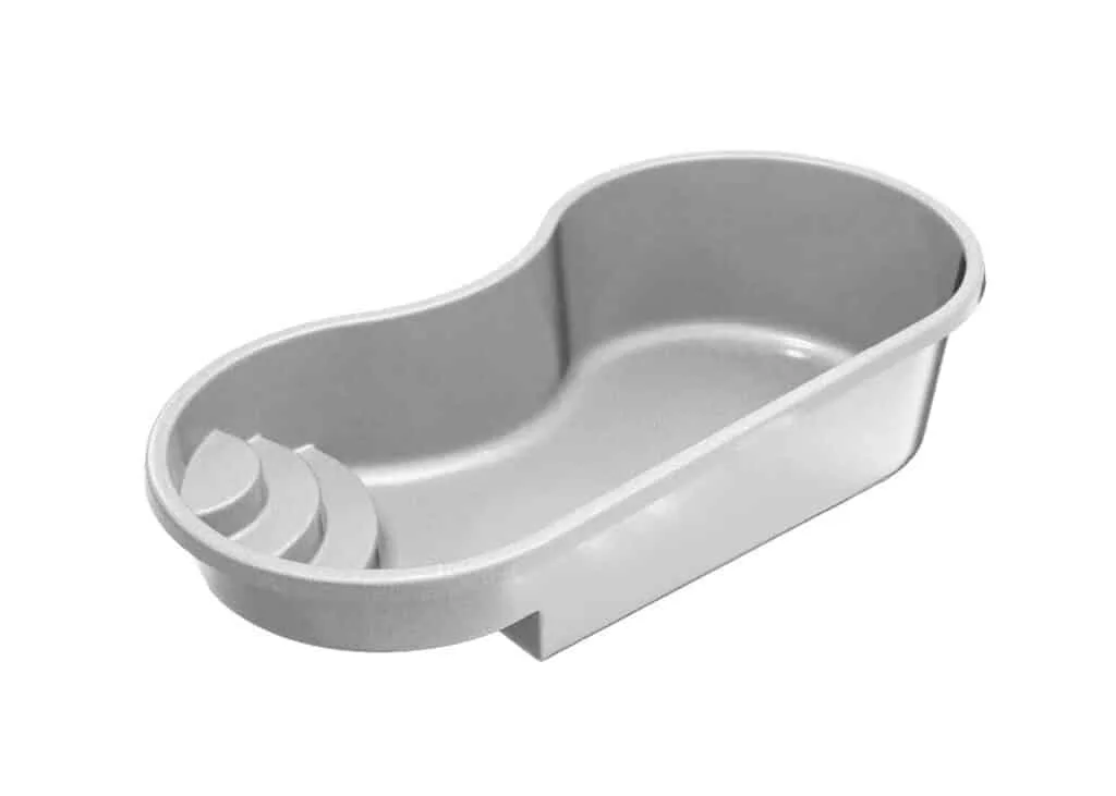 Latham Jamaica 10 fiberglass pool shell render, 19.75' × 9.83'