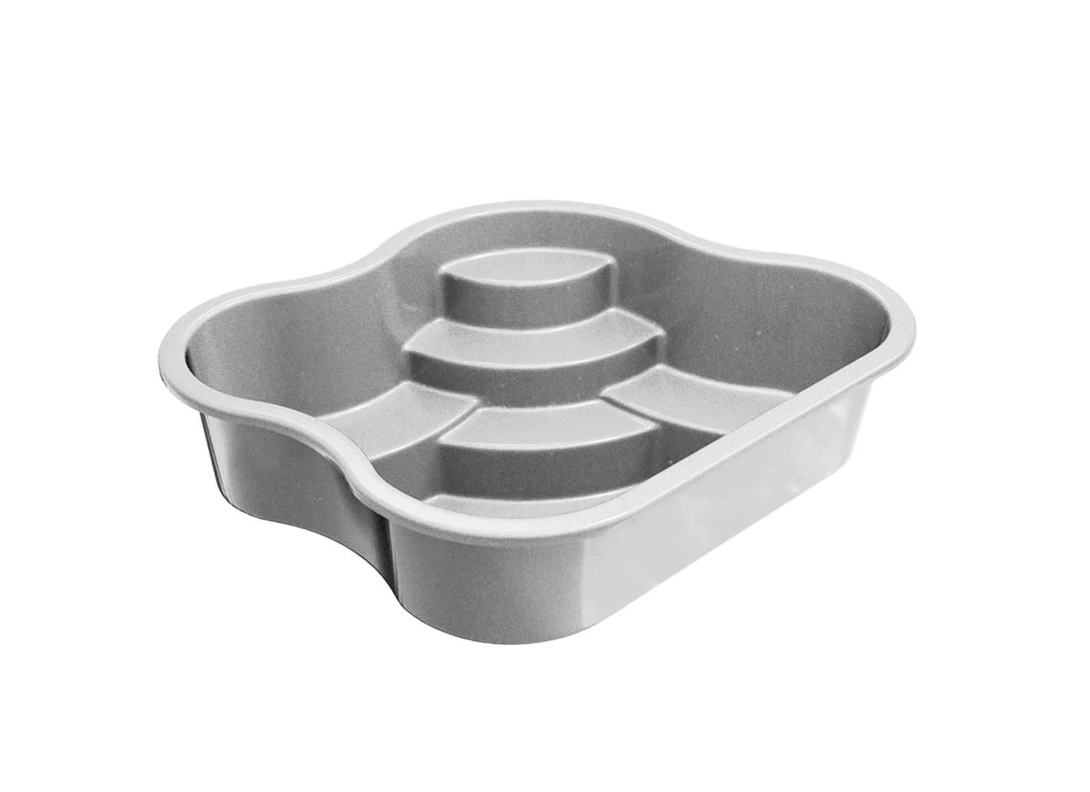 Latham Regal fiberglass spa